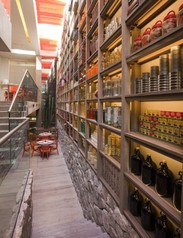 1008-alma-maria-restaurant-2-aspect-ratio-924x1180