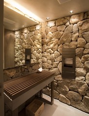 1008-alma-maria-restaurant-7-aspect-ratio-924x1180