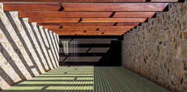 15728-20x30-151006-002d-leonardo-finotti-aspect-ratio-1872x920