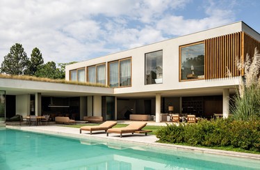 img-0772-1-aspect-ratio-1872x920