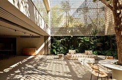 img-9108-aspect-ratio-1240x818