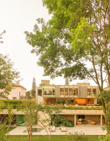 184-aspect-ratio-924x1180